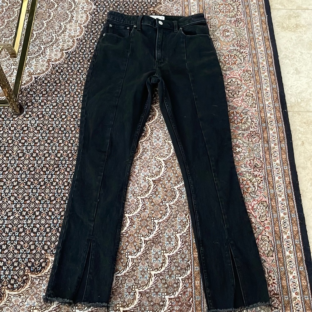 Abercrombie& Fitch. The skinny high Rise . Black jean. Size 27